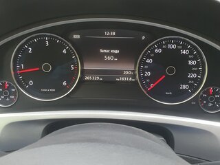 2015 Volkswagen Touareg II Рестайлинг, серый, 2222000 рублей, вид 3