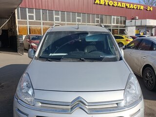2013 Citroen Berlingo II Рестайлинг, серебристый, 650000 рублей, вид 1