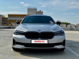 2020 BMW 5 серии 530i xDrive VII (G30/G31/G38) Рестайлинг, серебристый, 3490000 рублей, вид 2