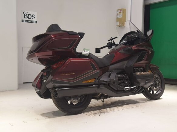 2025 Honda GL 1800 Gold Wing, пурпурный, 4050000 рублей - вид 3