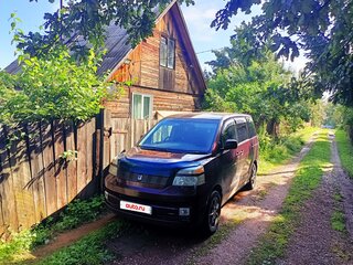 2002 Toyota Voxy I (R60), красный, 750000 рублей, вид 3