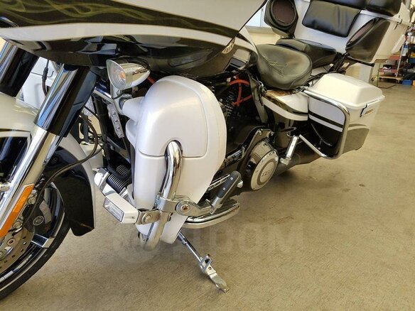 2012 Harley-Davidson CVO Road Glide, белый - вид 5