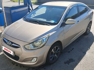 2011 Hyundai Solaris I, бежевый, 620000 рублей, вид 1