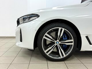 2022 BMW 6 серии Gran Turismo 630i xDrive IV (G32) Рестайлинг, белый, 7995000 рублей, вид 4
