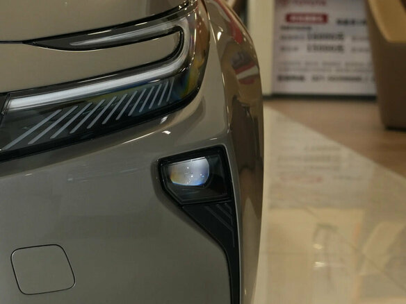 2026 Toyota Corolla XII (E210) Рестайлинг 2, бежевый, 3250000 рублей - вид 13