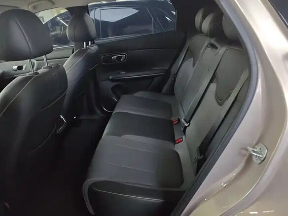 2026 Changan Qiyuan Q05 51.9 kWh II, бежевый, 2290000 рублей - вид 16