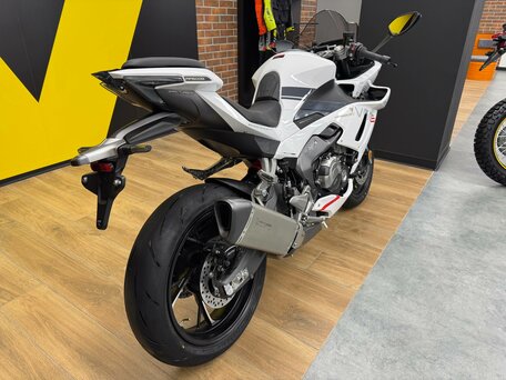 2026 Voge RR500S, белый, 687000 рублей, вид 3