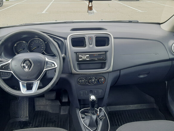 2021 Renault Logan II Рестайлинг, белый, 900000 рублей - вид 3