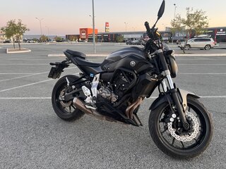 2015 Yamaha MT-07 (FZ-07), серый, 680000 рублей, вид 2