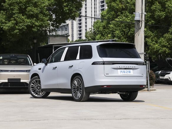 2026 Leapmotor C16 I, синий, 4460000 рублей - вид 2