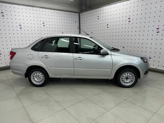 2026 Lada (ВАЗ) Granta I Рестайлинг, серебристый, 1083000 рублей, вид 4