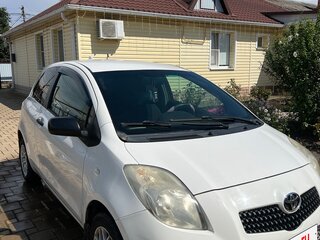 2007 Toyota Yaris II, белый, 400000 рублей, вид 3