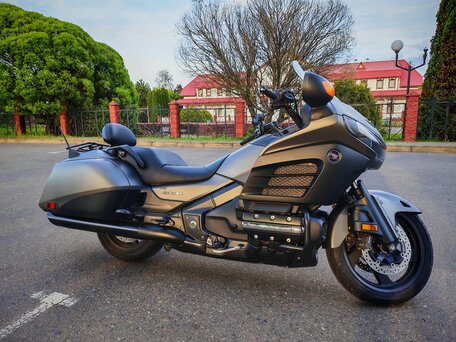 2015 Honda GL 1800 Gold Wing, серый, 1099000 рублей, вид 3