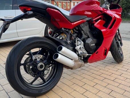 2021 Ducati Supersport, красный, 1150000 рублей, вид 5