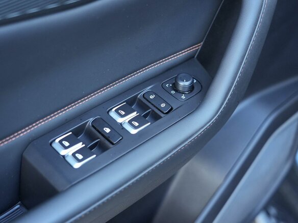 2023 Geely Okavango I Рестайлинг, серый, 2600000 рублей - вид 12