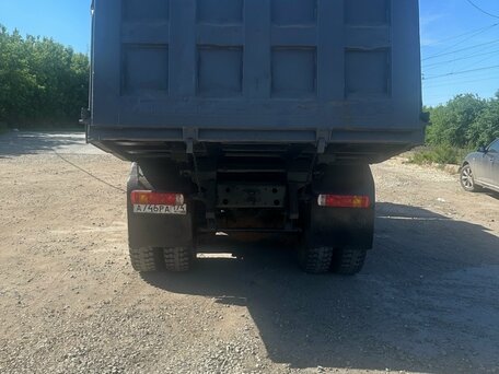 2011 Sinotruk Howo ZZ3327, красный, 1880000 рублей, вид 4