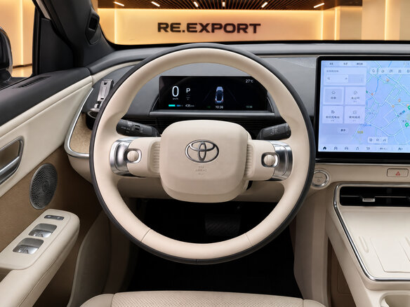 2025 Toyota bZ3X 58.3 kWh, белый, 2899300 рублей - вид 5