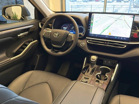 2025 Toyota Highlander IV (XU70), чёрный - вид 12