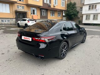 2022 Toyota Camry VIII (XV70) Рестайлинг, чёрный, 2500000 рублей, вид 5