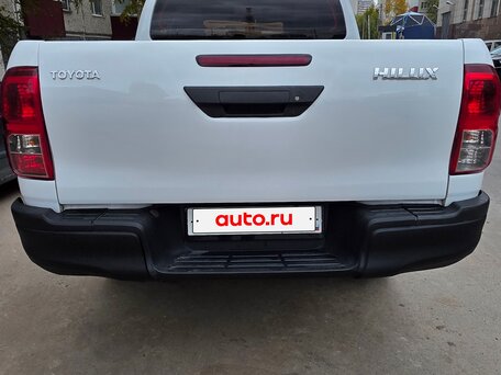 2019 Toyota Hilux VIII, белый, 2400000 рублей, вид 2