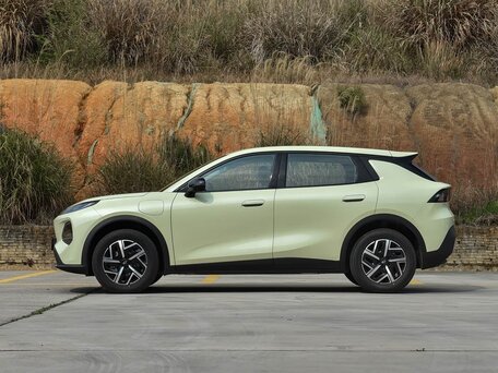 2026 Changan Qiyuan Q05 51.9 kWh II, зелёный, 2266000 рублей, вид 3