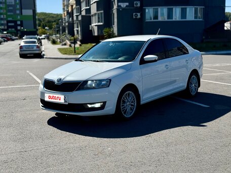 2017 Skoda Rapid I Рестайлинг, белый, 1140000 рублей, вид 3