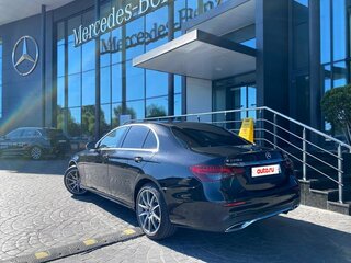 2021 Mercedes-Benz E-Класс 220 d V (W213, S213, C238) Рестайлинг, чёрный, 4500000 рублей, вид 3