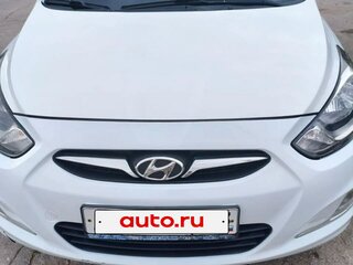 2013 Hyundai Solaris I, белый, 780000 рублей, вид 1