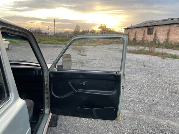 2000 Lada (ВАЗ) 2131 (4x4) I, серебристый, 180000 рублей - вид 6