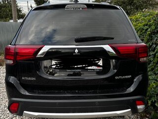 2018 Mitsubishi Outlander III Рестайлинг 2, чёрный, 2000050 рублей, вид 3