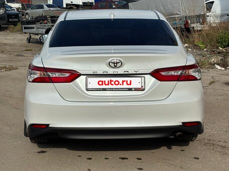 2018 Toyota Camry VIII (XV70), белый, 2650000 рублей, вид 5