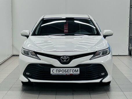 Toyota Camry VIII (XV70)