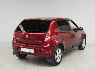 2013 Renault Sandero I, красный, 550000 рублей, вид 5
