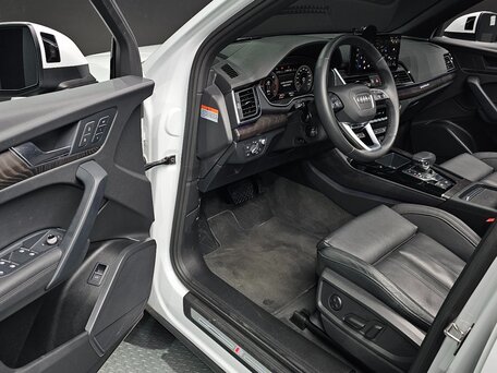 2023 Audi Q5 40 TDI II (FY) Рестайлинг, белый, 5870000 рублей, вид 5