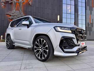 2022 Toyota Land Cruiser 300 Series, серый, 12900000 рублей, вид 2