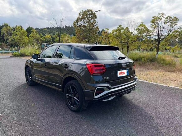 2022 Audi Q2 L 35 TFSI I Рестайлинг, чёрный, 1690095 рублей - вид 5