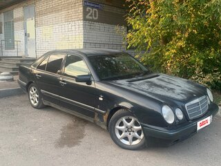 1999 Mercedes-Benz E-Класс 240 II (W210, S210), чёрный, 150000 рублей, вид 3