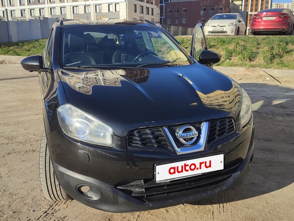 2013 Nissan Qashqai I Рестайлинг, чёрный, 900000 рублей - вид 2