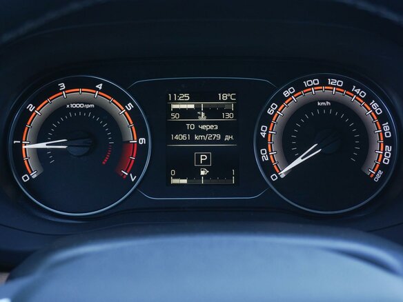 2026 Lada (ВАЗ) Iskra SW Cross, оранжевый, 1605000 рублей - вид 25
