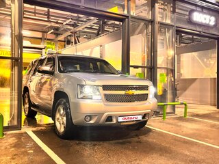 2012 Chevrolet Tahoe 6AT III, серебристый, 2600000 рублей, вид 1