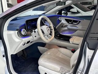 2022 Mercedes-Benz EQE 350, серебристый, 4962365 рублей, вид 4