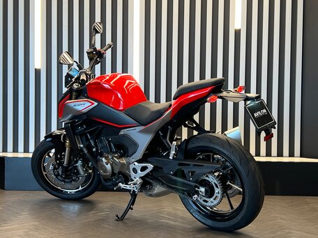 2026 QJMotor SRK 550, красный, 569000 рублей, вид 5
