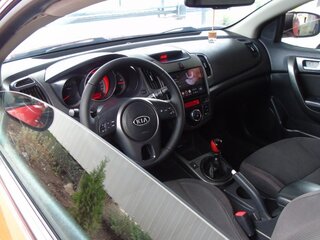 2010 Kia Cerato Koup II, красный, 750000 рублей, вид 5