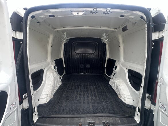 2012 Fiat Doblo I Рестайлинг, белый, 520000 рублей - вид 9