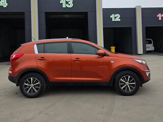 2013 Kia Sportage III, оранжевый, 1750000 рублей, вид 5