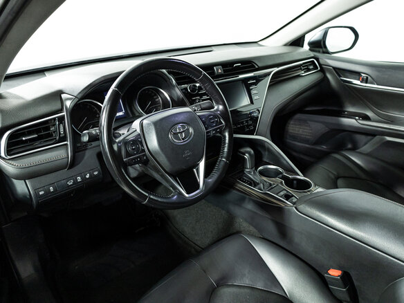 2019 Toyota Camry VIII (XV70), чёрный, 1999585 рублей - вид 10