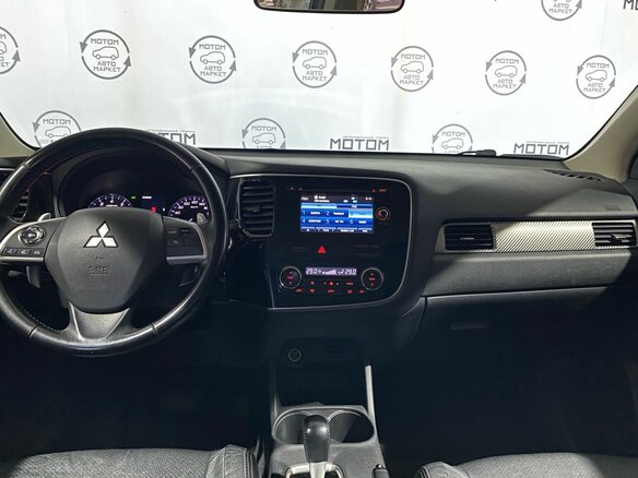 2014 Mitsubishi Outlander III Рестайлинг, чёрный, 1390000 рублей - вид 11