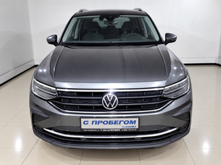 2021 Volkswagen Tiguan II Рестайлинг, серый, 2390000 рублей, вид 2