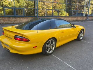 1993 Chevrolet Camaro IV, жёлтый, 1450000 рублей, вид 4