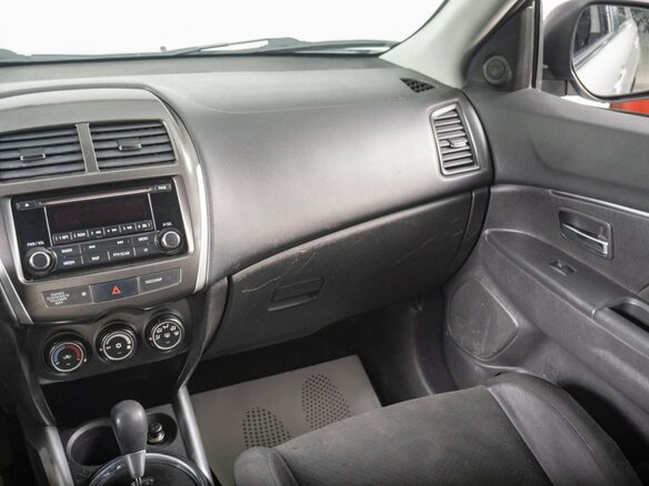 2013 Mitsubishi ASX I Рестайлинг, серебристый, 1099000 рублей - вид 10